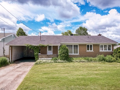 684 Rue St-Patrick  Thetford Mines, QC G6G 4B2