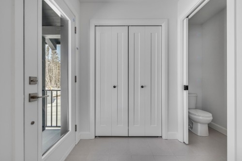 Mud Room - 169 Ch. Kenelm-Chandler, Stoneham-Et-Tewkesbury, QC - Indoor