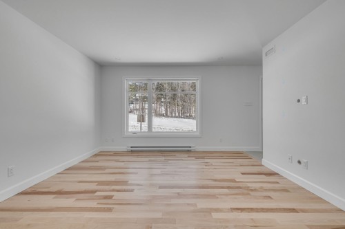 Living Room - 169 Ch. Kenelm-Chandler, Stoneham-Et-Tewkesbury, QC - Indoor Photo Showing Other Room