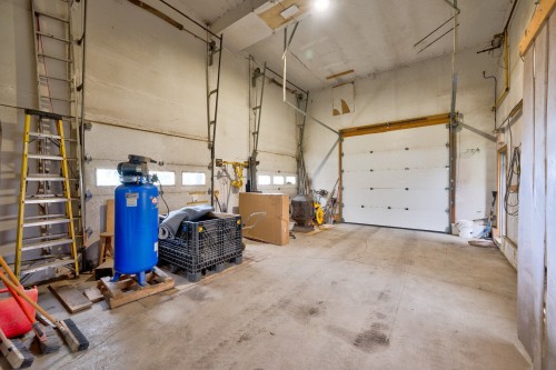 Autre - 878  - 880 Rue Principale, Saint-Blaise-Sur-Richelieu, QC - Indoor Photo Showing Garage
