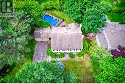120 BLYTH CRESCENT  Oakville, ON L6J 5H6