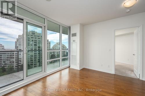 908 - 2240 Lake Shore Boulevard W, Toronto, ON 