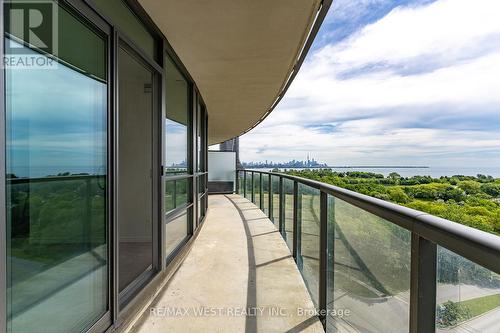 908 - 2240 Lake Shore Boulevard W, Toronto, ON 