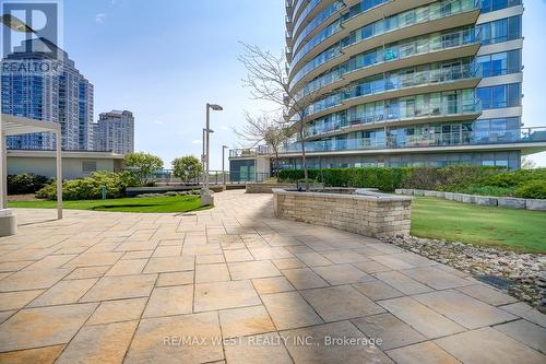 908 - 2240 Lake Shore Boulevard W, Toronto, ON 