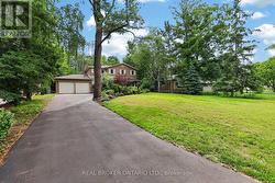 221 PARK AVENUE  East Gwillimbury, ON L9N 1J9