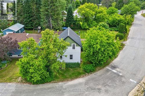 21 Lakeview Avenue W, Kearney, ON 