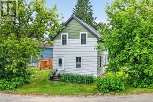 21 Lakeview Avenue W, Kearney, ON 