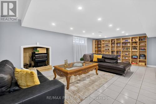 35 Lorengate Place, Vaughan, ON 