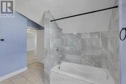 Great 4 pc bath - 