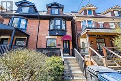 280 ST CLARENS AVENUE Toronto, ON M6H 3W3