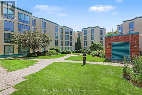304 - 340 Centrum Boulevard, Ottawa, ON 