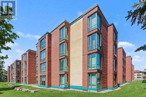 304 - 340 Centrum Boulevard, Ottawa, ON 