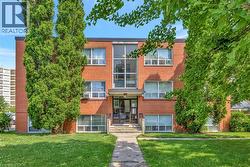 37 MERICOURT Road Unit# 304 Hamilton, ON L8S 2N5