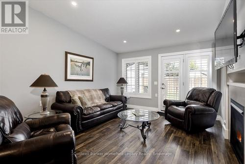 12 Devon Drive E, South Huron (Exeter), ON 