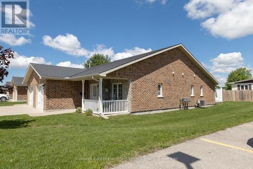 12 Devon Drive E, South Huron (Exeter), ON 