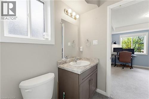 399 Greenfield Avenue, Kitchener, ON - Indoor Photo Showing Bathroom
