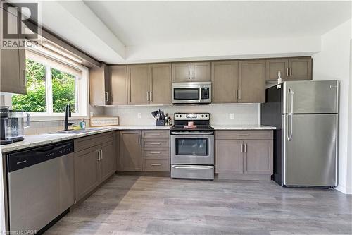 399 Greenfield Avenue, Kitchener, ON - Indoor Photo Showing Kitchen