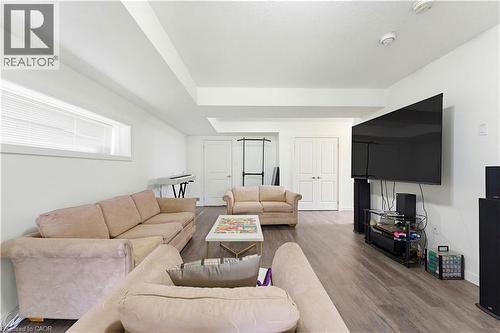 399 Greenfield Avenue, Kitchener, ON - Indoor Photo Showing Living Room