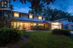 258 CAMELOT Drive  Burlington, ON L7L 2G1
