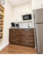 Butler Pantry - 