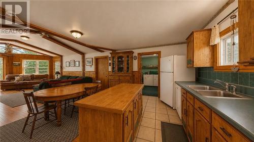 320 Perivale Rd W., Spring Bay, ON 