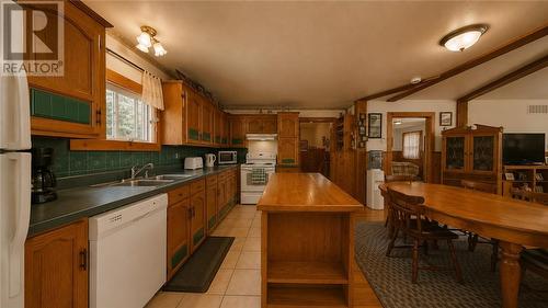 320 Perivale Rd W., Spring Bay, ON 