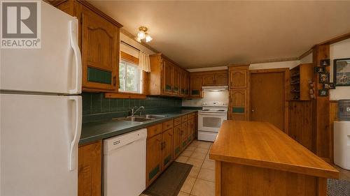 320 Perivale Rd W., Spring Bay, ON 