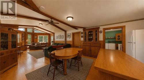 320 Perivale Rd W., Spring Bay, ON 