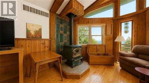 320 Perivale Rd W., Spring Bay, ON 