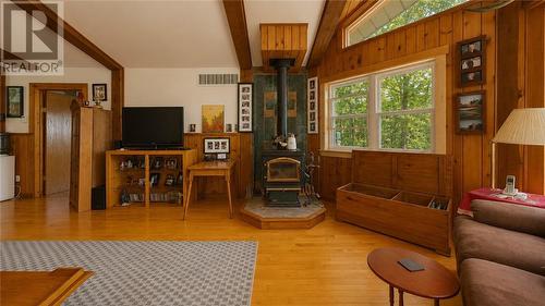 320 Perivale Rd W., Spring Bay, ON 