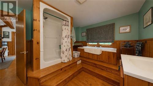 320 Perivale Rd W., Spring Bay, ON 