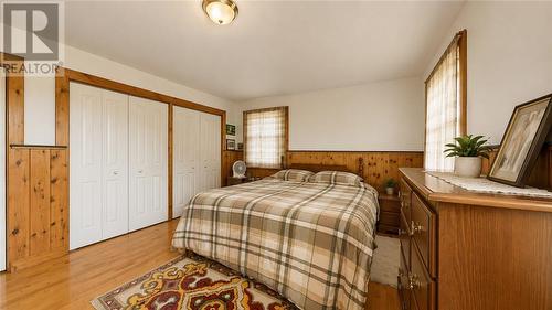 320 Perivale Rd W., Spring Bay, ON 