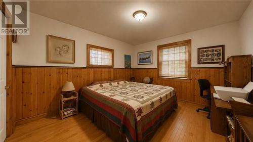 320 Perivale Rd W., Spring Bay, ON 