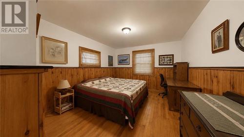 320 Perivale Rd W., Spring Bay, ON 