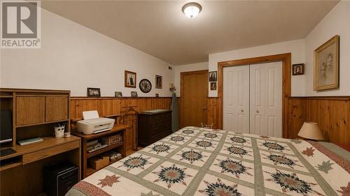 320 Perivale Rd W., Spring Bay, ON 