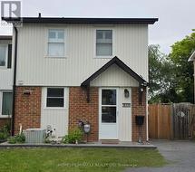 439 BRISTOL CRESCENT  Oshawa, ON L1J 6M4