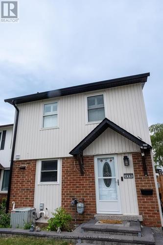 439 BRISTOL CRESCENT  Oshawa, ON L1J 6M4