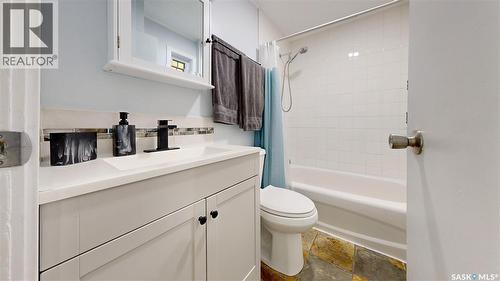 16 Cecil Crescent, Regina, SK 