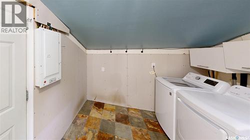 16 Cecil Crescent, Regina, SK 