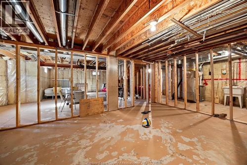 5760 Wayne, Lasalle, ON - Indoor Photo Showing Basement