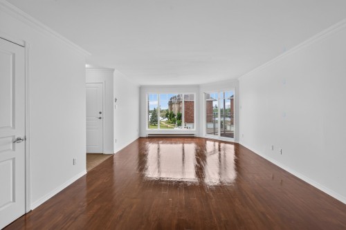 Salon - 5-9300 Rue Rubaniers, Brossard, QC - Indoor Photo Showing Other Room
