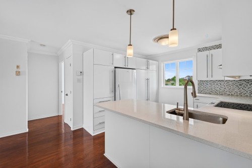 Cuisine - 5-9300 Rue Rubaniers, Brossard, QC - Indoor Photo Showing Kitchen