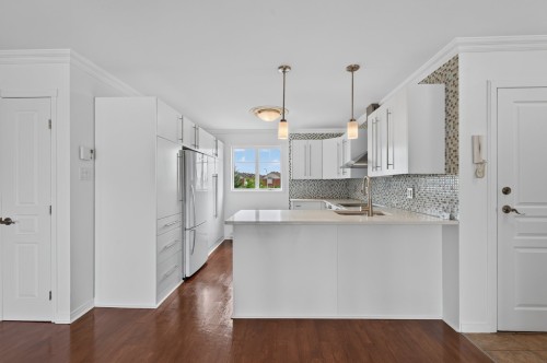 Cuisine - 5-9300 Rue Rubaniers, Brossard, QC - Indoor Photo Showing Kitchen