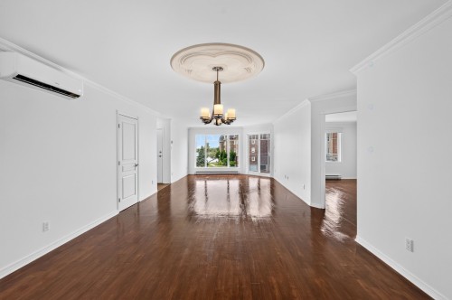 Salon - 5-9300 Rue Rubaniers, Brossard, QC - Indoor Photo Showing Other Room
