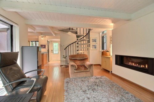 Living Room - 34 Av. Des Érables, Orford, QC 