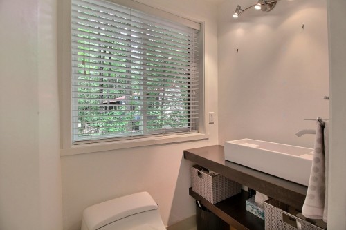 Powder room - 34 Av. Des Érables, Orford, QC 