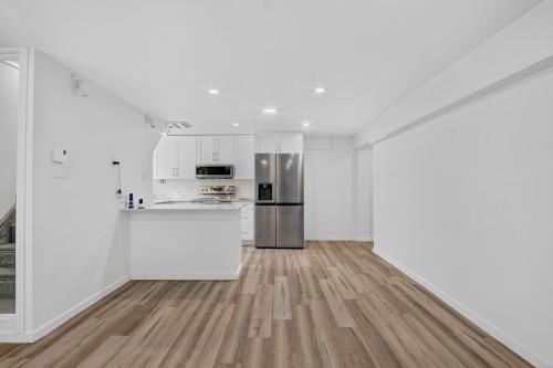Kitchen - 70Z Rue Roussin, Montréal (L'Île-Bizard/Sainte-Geneviève), QC - Indoor Photo Showing Kitchen