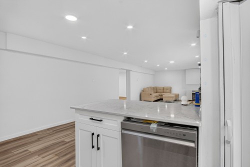 Kitchen - 70Z Rue Roussin, Montréal (L'Île-Bizard/Sainte-Geneviève), QC - Indoor Photo Showing Kitchen