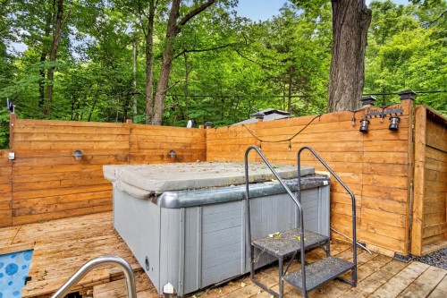 Spa - 70Z Rue Roussin, Montréal (L'Île-Bizard/Sainte-Geneviève), QC - Outdoor