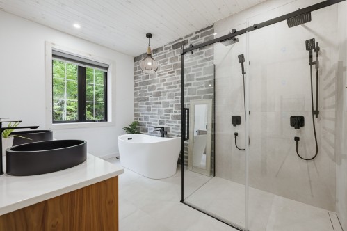Salle de bains attenante à la CCP - 1435 Rue Du Coeur, Sainte-Adèle, QC 